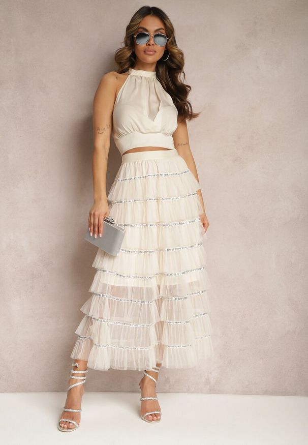 Renee - Beżowa Rozkloszowana Spódnica Maxi z Falbankami i Cekinami Noobi. Kolor: beżowy. Materiał: materiał. Wzór: aplikacja. Styl: elegancki