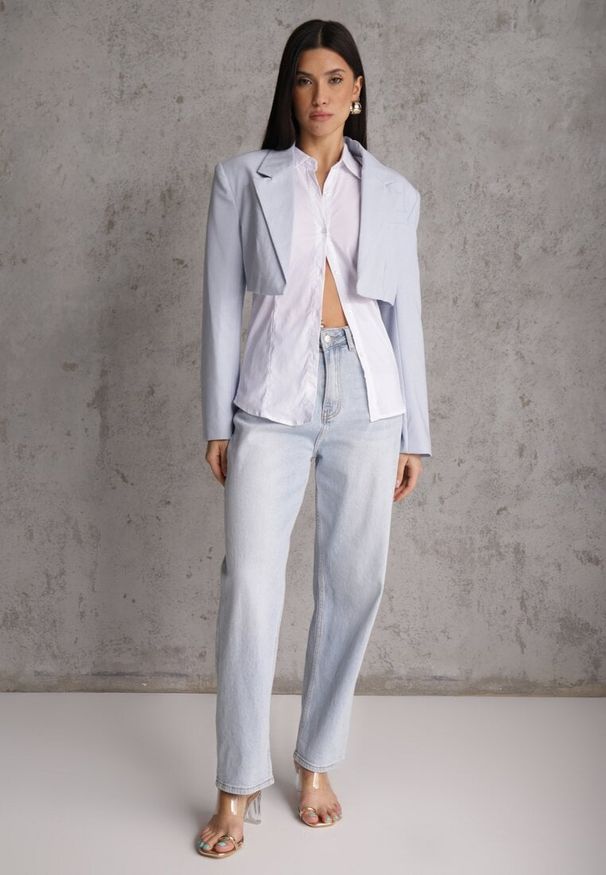 Renee - Niebieskie Jeansy z Bawełny Mom Fit High Waist Ozdobione Paskiem Minno. Okazja: na co dzień. Stan: podwyższony. Kolor: niebieski. Wzór: aplikacja. Styl: casual