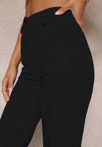 Renee - Czarne Spodnie Garniturowe z Wysokim Stanem i Gumką w Pasie Casemea. Okazja: na co dzień. Stan: podwyższony. Kolor: czarny. Styl: elegancki, casual