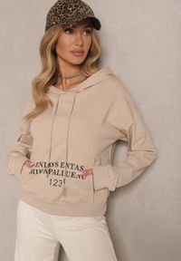 Renee - Beżowa Bluza o Klasycznym Kroju z Kapturem i Kieszenią Firloti. Okazja: na co dzień. Typ kołnierza: kaptur. Kolor: beżowy. Materiał: jeans. Styl: klasyczny #3