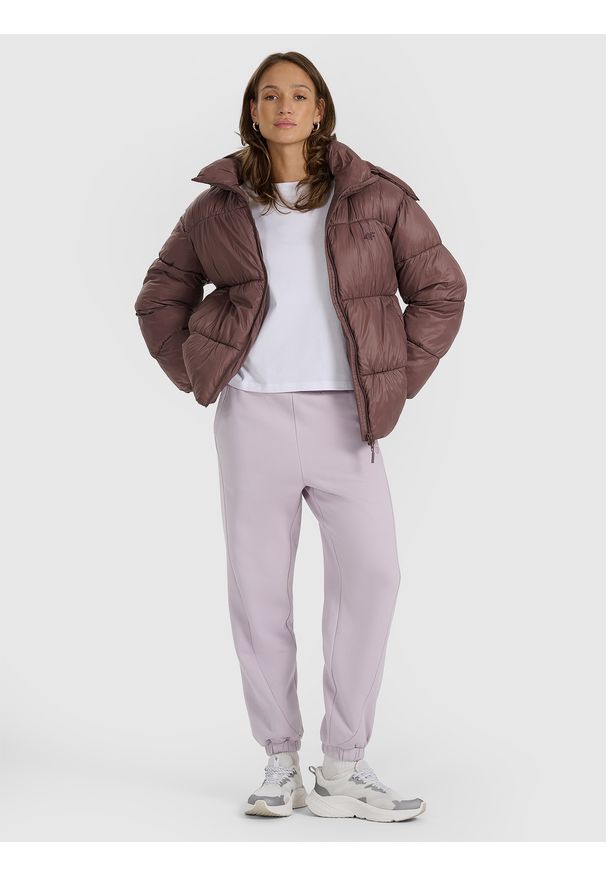 4f - 4F Kurtka puchowa z wypełnieniem syntetycznym damska - brązowa XL. Okazja: na co dzień. Kolor: brązowy. Materiał: puch, syntetyk. Wzór: gładki. Sezon: zima. Styl: casual