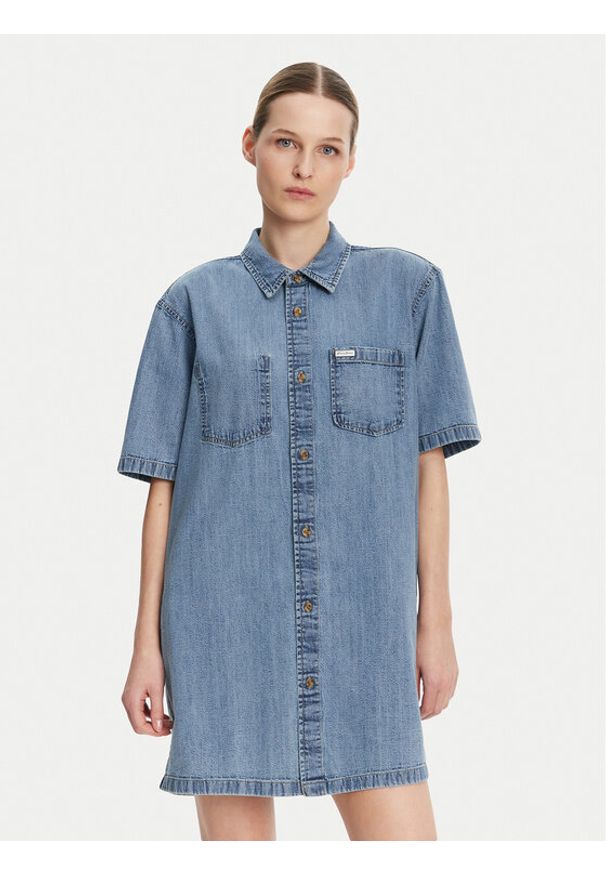 Guess Sukienka jeansowa W5GK99 D5M81 Niebieski Regular Fit. Kolor: niebieski. Materiał: bawełna
