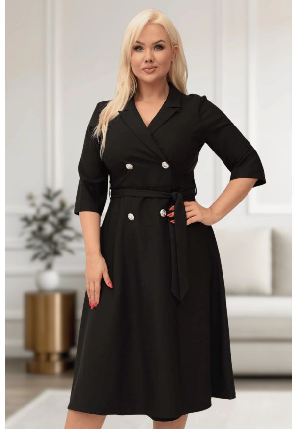 Moda Size Plus Iwanek - Elegancka czarna żakietowa sukienka Marietta XXL OVERSIZE WIOSNA. Okazja: na spotkanie biznesowe, na co dzień. Kolor: czarny. Materiał: poliester, tkanina, elastan, materiał. Sezon: wiosna. Typ sukienki: oversize. Styl: elegancki