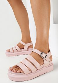 Born2be - Różowe Sandały na Platformie Rzymianki Alissandre. Kolor: różowy. Obcas: na platformie #1