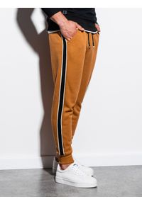 Ombre Clothing - Spodnie męskie dresowe joggery P898 - camel - XL. Materiał: dresówka. Wzór: gładki. Styl: elegancki #1