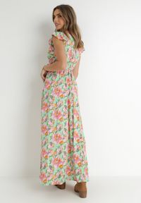 Born2be - Jasnozielona Sukienka Kopertowa z Gumką w Pasie w Kwiaty Pive. Typ kołnierza: kołnierz z falbankami. Kolor: zielony. Materiał: tkanina, materiał, wiskoza. Wzór: kwiaty. Typ sukienki: kopertowe. Długość: maxi #4