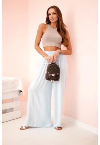 Kesi Włoski - Spodnie damskie szerokie z gumką w pasie niebieskie. Okazja: na co dzień. Kolor: niebieski. Materiał: materiał, wiskoza. Styl: elegancki, casual