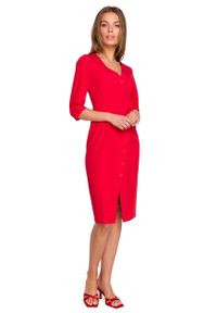 MOE - Dopasowana Sukienka z Asymetrycznymi Guzikami - Czerwona. Kolor: czerwony. Materiał: poliester, elastan, wiskoza. Typ sukienki: asymetryczne