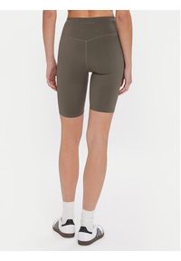 GIRLFRIEND COLLECTIVE - Girlfriend Collective Szorty sportowe Float 4023 Beżowy Slim Fit. Kolor: beżowy. Materiał: syntetyk