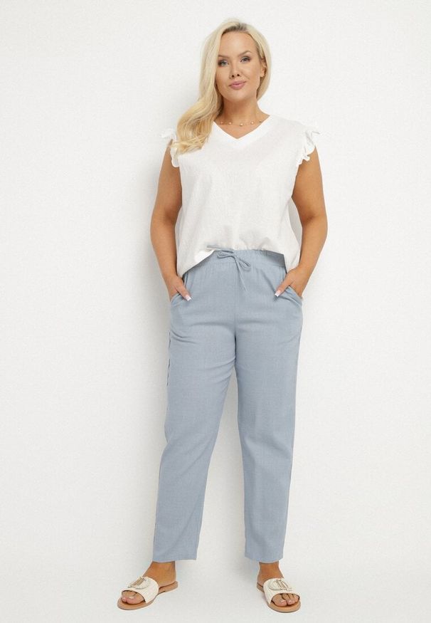Born2be - Niebieskie Spodnie z Lnem i Elastyczną Gumką w Pasie Nativena. Okazja: na co dzień. Kolekcja: plus size. Kolor: niebieski. Materiał: len. Styl: casual