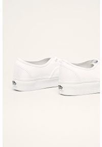 Vans - Tenisówki Authentic Platform 2.0. Nosek buta: okrągły. Zapięcie: sznurówki. Kolor: biały. Materiał: guma. Obcas: na platformie #4