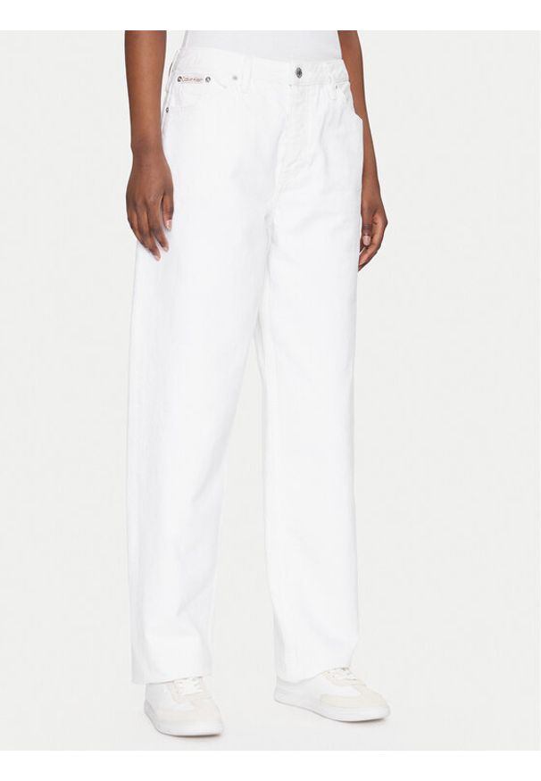 Calvin Klein Jeans Jeansy 90's J20J225131 Biały Loose Fit. Kolor: biały