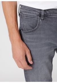 Wrangler - WRANGLER GREENSBORO MĘSKIE SPODNIE JEANSOWE JEANSY EBONY SKY W15Q29Z47 112330502 #3