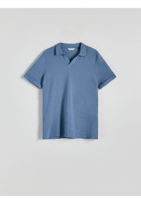 Reserved - Strukturalna koszulka polo regular - jasnoniebieski. Typ kołnierza: polo. Kolor: niebieski. Materiał: bawełna