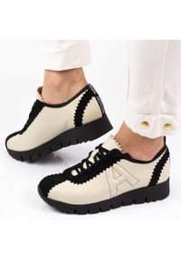 Aga - Beżowe skórzane POLSKIE półbuty damskie AGA 9399. Kolor: beżowy. Materiał: skóra. Obcas: na platformie #1