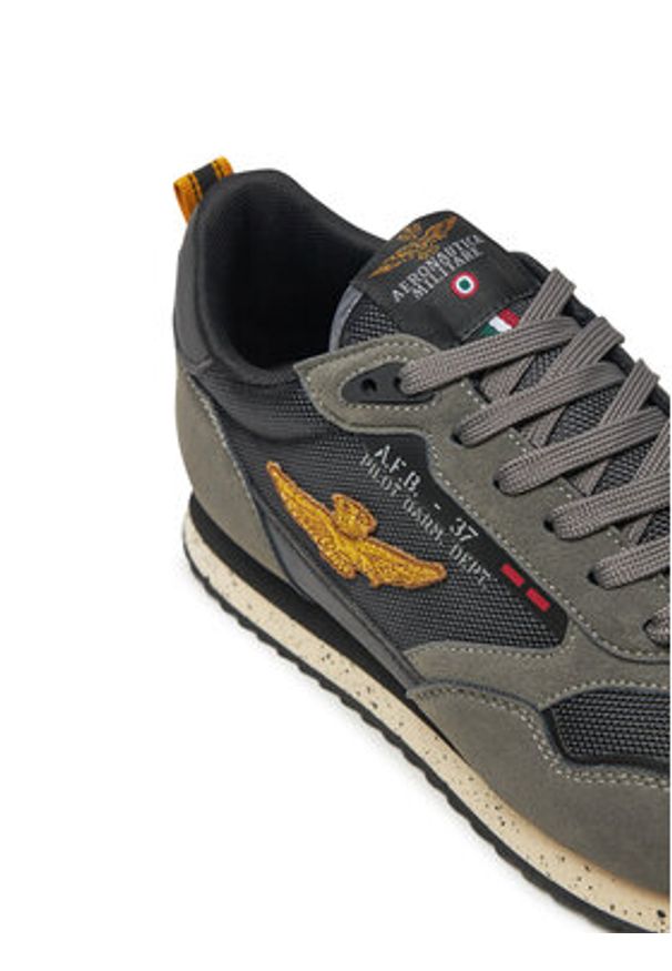Aeronautica Militare Sneakersy 242SC288CT3379 Szary. Kolor: szary. Materiał: materiał