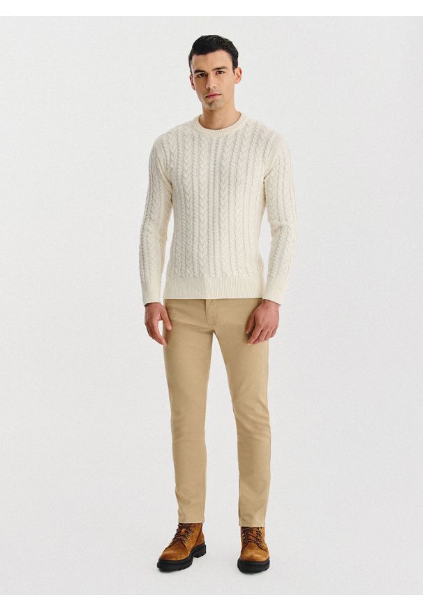 Pako Lorente - PAKO LORENTE - Beżowy sweter męski z kaszmirem. Kolor: beżowy. Materiał: kaszmir. Wzór: ze splotem. Sezon: jesień