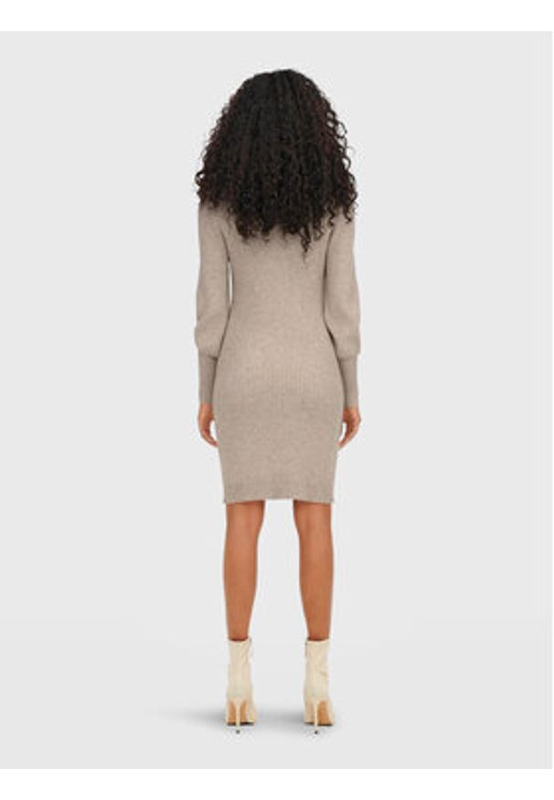 only - ONLY Sukienka dzianinowa Katia 15232502 Beżowy Comfort Fit. Kolor: beżowy. Materiał: wiskoza