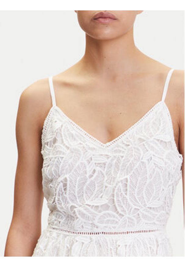 YAS Sukienka letnia Lifa 26037183 Biały Regular Fit. Kolor: biały. Materiał: syntetyk. Sezon: lato