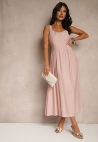 Renee - Różowa Rozkloszowana Sukienka z Wiskozy Milunisa. Okazja: na co dzień. Kolor: różowy. Materiał: wiskoza. Typ sukienki: rozkloszowane. Styl: klasyczny, elegancki, casual