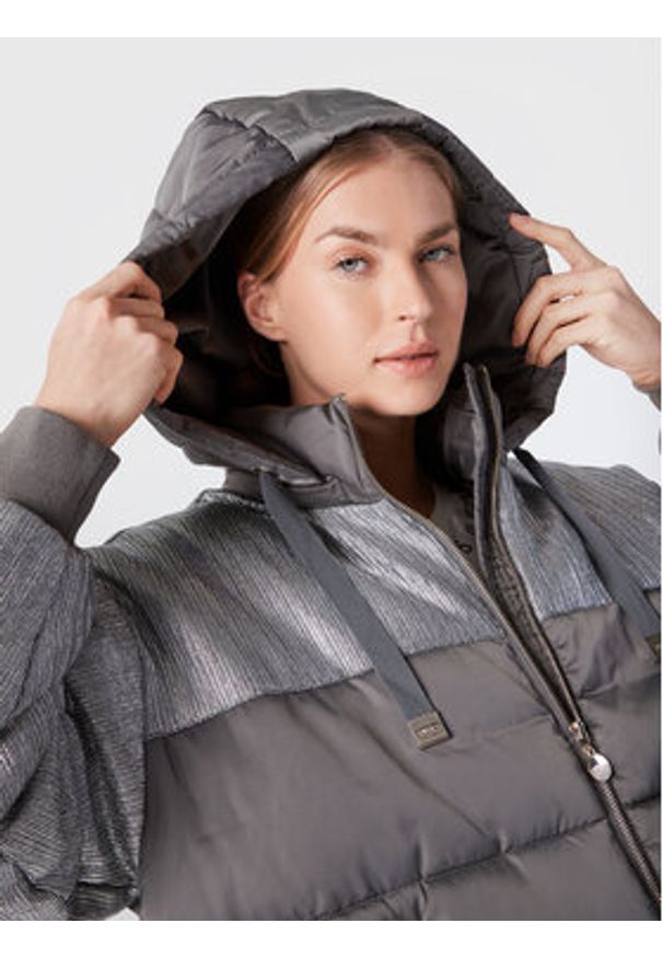 Liu Jo Sport Kurtka zimowa TF2259 T4558 Szary Relaxed Fit. Kolor: szary. Materiał: syntetyk. Sezon: zima. Styl: sportowy