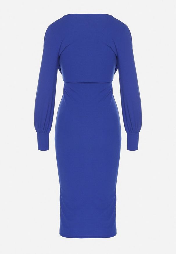 Born2be - Niebieska Dopasowana Sukienka Koktajlowa z Kopertowym Dekoltem Redalia. Okazja: na imprezę. Typ kołnierza: dekolt kopertowy. Kolor: niebieski. Typ sukienki: kopertowe. Styl: wizytowy