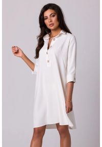 BeWear - Luźna sukienka z kołnierzykiem guzikami i kieszeniami ecru. Materiał: materiał. Typ sukienki: trapezowe #2