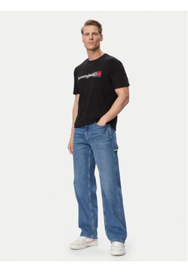 Tommy Jeans T-Shirt Entry Dna DM0DM23406 Czarny Regular Fit. Kolor: czarny. Materiał: bawełna
