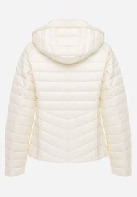 Renee - Jasnobeżowa Przejściowa Kurtka Pikowana z Kapturem z Możliwością Odpięcia Pretiga. Okazja: na spacer. Typ kołnierza: kaptur. Kolor: beżowy. Materiał: nylon, jeans #7