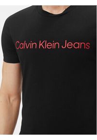 Calvin Klein Jeans T-Shirt J30J322552 Czarny Slim Fit. Kolor: czarny. Materiał: bawełna