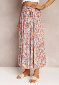 Renee - Czerwona Rozkloszowana Spódnica Maxi z Wiskozy z Gumką w Talii Tailana. Okazja: na co dzień. Kolor: czerwony. Materiał: wiskoza. Styl: casual #3
