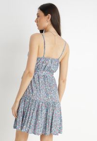 Born2be - Niebieska Sukienka z Wiskozy Porthos. Kolor: niebieski. Materiał: wiskoza. Długość rękawa: na ramiączkach. Wzór: kwiaty. Sezon: lato. Typ sukienki: kopertowe. Długość: mini #3