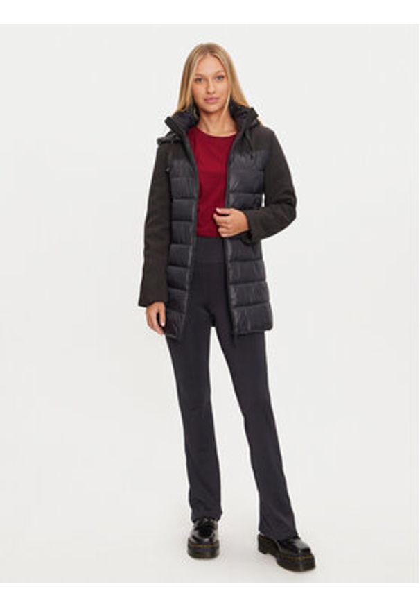 only - ONLY Kurtka zimowa Sophie 15294008 Czarny Regular Fit. Kolor: czarny. Materiał: syntetyk. Sezon: zima