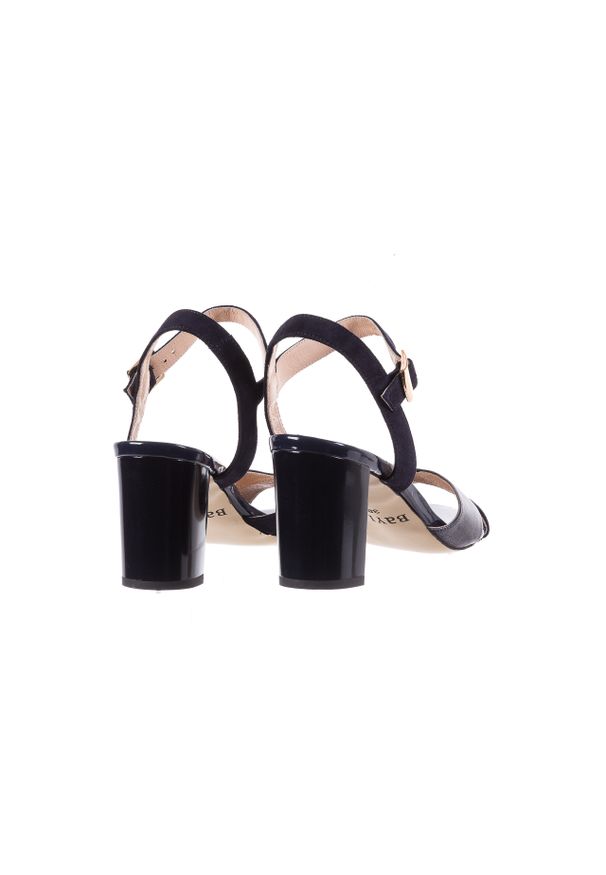 Sandały Bayla-130 04347-0125-05 Granat Z, Skóra naturalna. Kolor: niebieski. Materiał: skóra. Wzór: aplikacja. Obcas: na obcasie. Styl: elegancki. Wysokość obcasa: średni