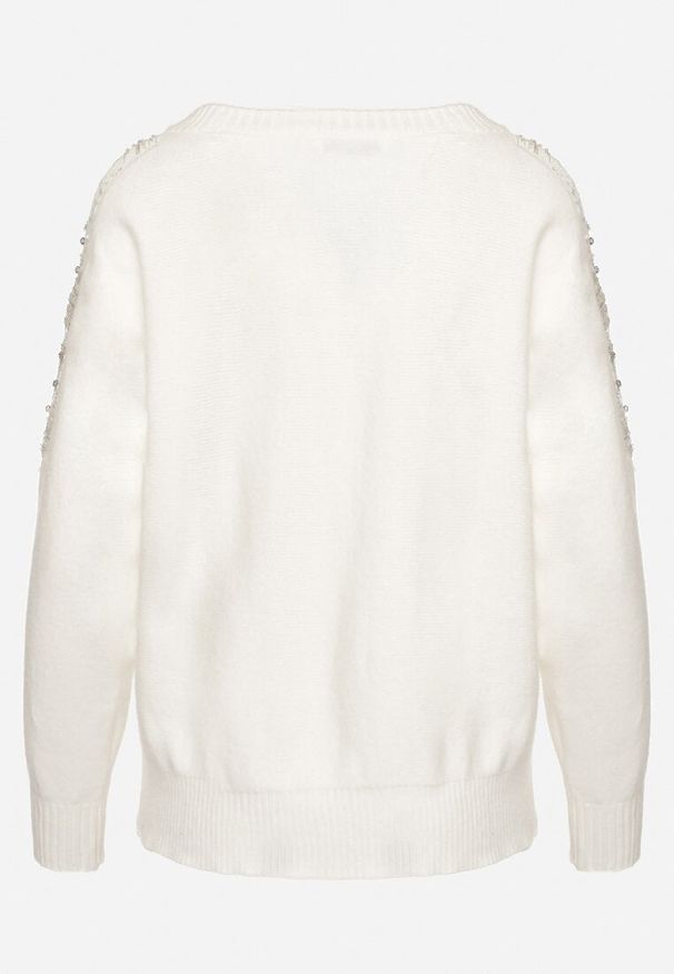 Born2be - Biały Sweter w Stylu Nietoperza z Cyrkoniami i Cekinami Nevalithia. Okazja: na co dzień. Kolor: biały. Styl: wizytowy, casual