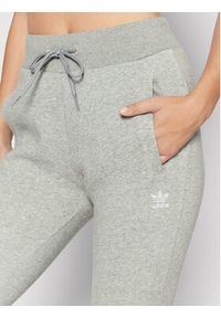 Adidas - adidas Spodnie dresowe adicolor Essentials HM1836 Szary Slim Fit. Kolor: szary. Materiał: bawełna, dresówka #3