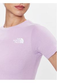 The North Face T-Shirt Redbox NF0A82EB Fioletowy Relaxed Fit. Kolor: fioletowy. Materiał: bawełna