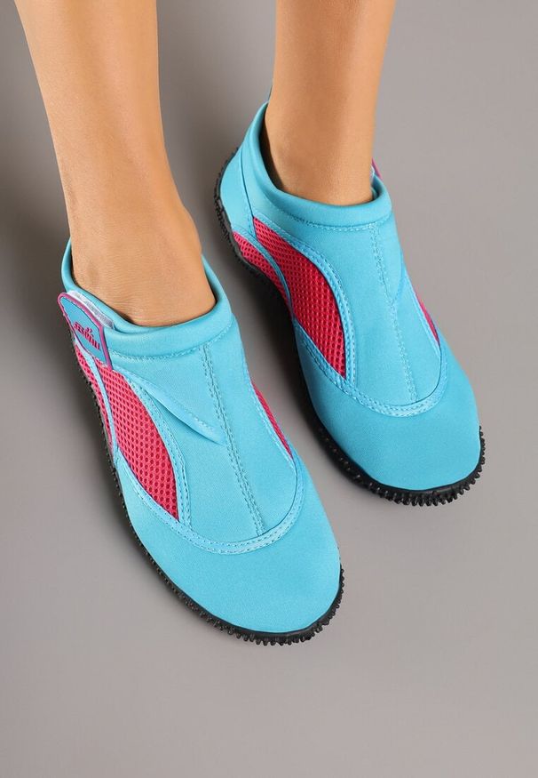 Born2be - Niebiesko-Fuksjowe Buty Sportowe do Wody z Zapięciem na Rzep Ellienna. Okazja: na co dzień, na plażę. Zapięcie: rzepy. Kolor: niebieski. Obcas: na płaskiej podeszwie