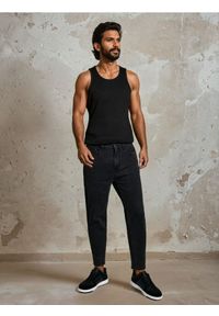 Sinsay - Jeansy slim fit - czarny. Kolor: czarny