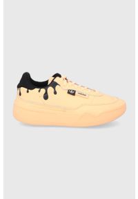 adidas Originals buty skórzane Her Court kolor pomarańczowy. Nosek buta: okrągły. Zapięcie: sznurówki. Kolor: pomarańczowy. Materiał: skóra