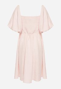 Born2be - Różowa Sukienka o Rozkloszowanym Kroju z Bufiastymi Rękawami Maradora. Okazja: na co dzień. Typ kołnierza: dekolt kwadratowy. Kolor: różowy. Styl: casual #7