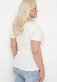 Born2be - Biały Bawełniany T-shirt Koszulka z Krótkim Rękawem Zdobiona Nadrukiem i Cyrkoniami Corila. Okazja: na spacer, na co dzień. Kolekcja: plus size. Kolor: biały. Materiał: bawełna. Długość rękawa: krótki rękaw. Długość: krótkie. Wzór: nadruk, aplikacja. Styl: casual, klasyczny, glamour #3