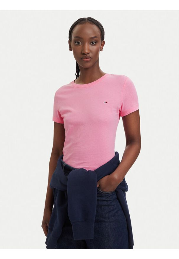 Tommy Jeans T-Shirt DW0DW20459 Różowy jasny Slim Fit. Kolor: różowy. Materiał: bawełna