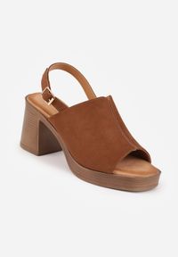 Renee - Jasnobrązowe Sandały VICES na Słupku i Platformie Stylizowanych na Drewniane Lobenti. Zapięcie: sprzączka. Kolor: brązowy. Materiał: jeans. Sezon: lato. Obcas: na platformie #8