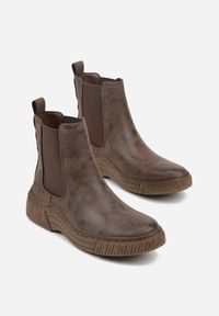 Born2be - Brązowe Botki Sztyblety na Ozdobnie Żłobionej Podeszwie Ezisane. Okazja: na co dzień. Kolor: brązowy. Materiał: jeans. Styl: casual, elegancki #4