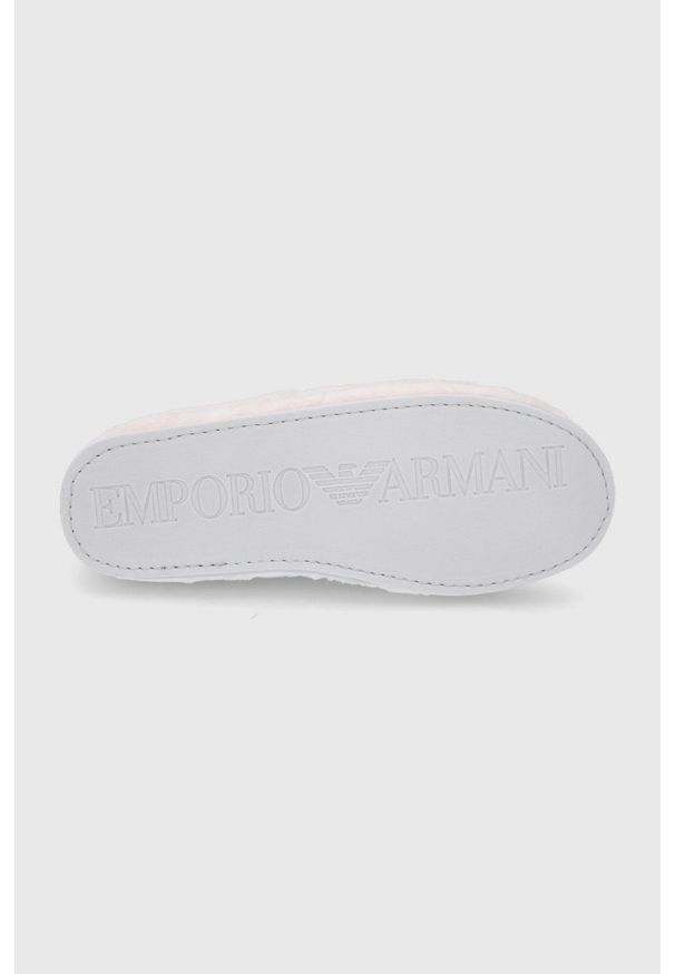 EA7 Emporio Armani Kapcie kolor różowy. Nosek buta: okrągły. Kolor: różowy. Materiał: materiał, guma. Wzór: gładki