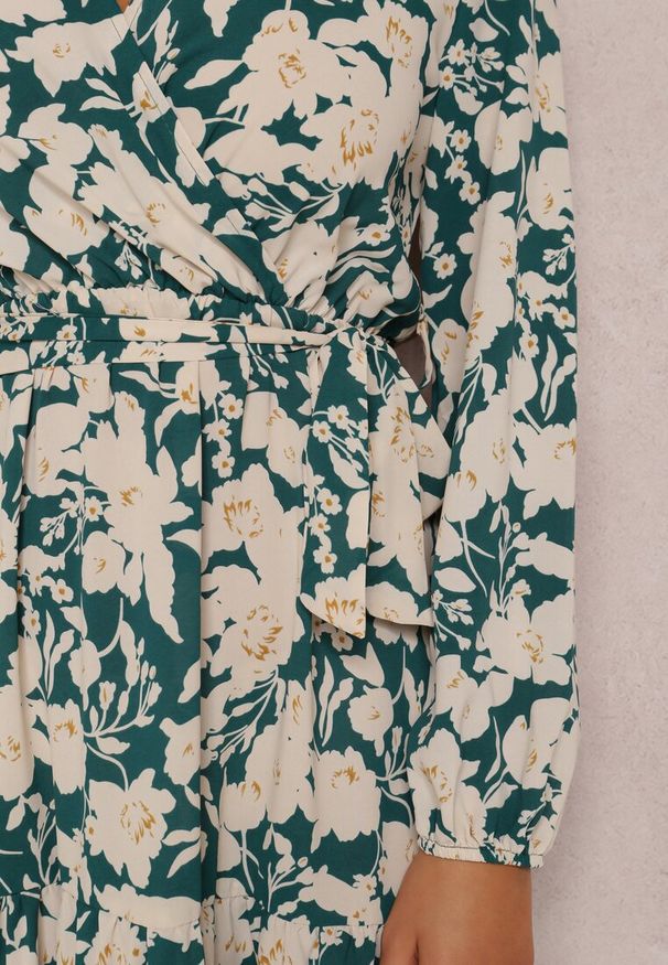 Renee - Zielona Sukienka Chrysice. Typ kołnierza: dekolt kopertowy. Kolor: zielony. Materiał: materiał, jeans, tkanina. Wzór: kwiaty, nadruk. Typ sukienki: kopertowe. Długość: maxi