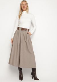 Born2be - Beżowa Rozkloszowana Spódnica z Wiskozą Zdobiona Paskiem z Klamrą Tinevia. Okazja: na co dzień, do pracy. Kolor: beżowy. Materiał: wiskoza. Wzór: aplikacja. Styl: casual, elegancki, klasyczny #7