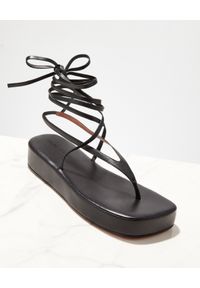 AMINA MUADDI - Czarne sandały Jamie. Zapięcie: pasek. Kolor: czarny. Materiał: guma #9