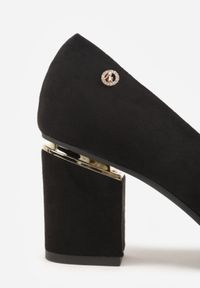 Born2be - Czarne Czółenka na Obcasie ze Skórzaną Wkładką i Metaliczną Wstawką Rasmone. Zapięcie: pasek. Kolor: czarny. Materiał: skóra. Obcas: na obcasie. Styl: klasyczny. Wysokość obcasa: średni #6